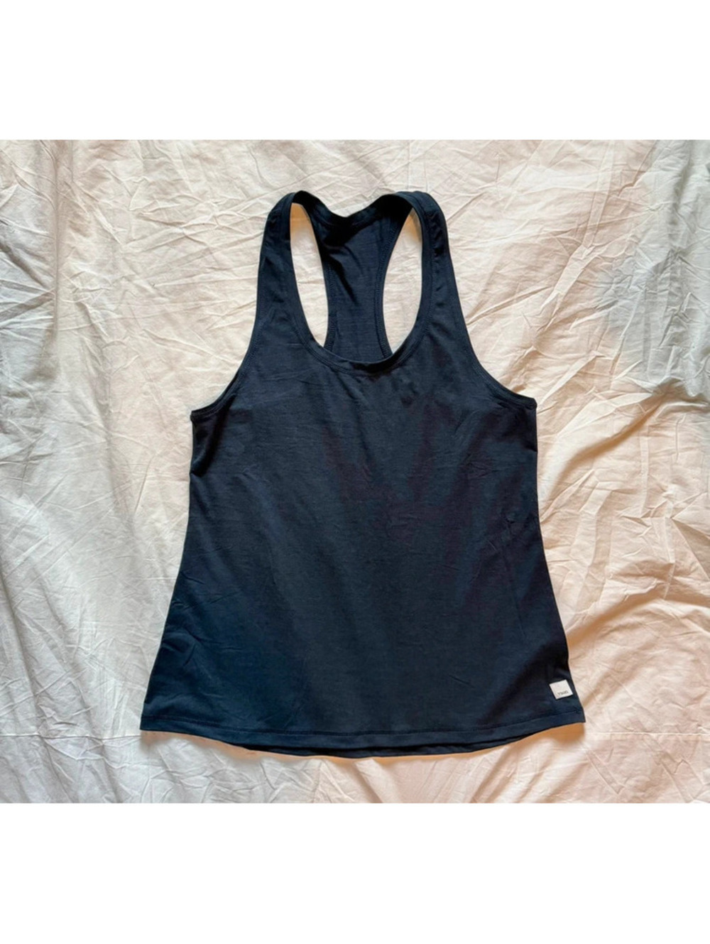 Vuori Lux Performance Racerback Tank Navy Charcoal L VW108 Clean Girl Pilates